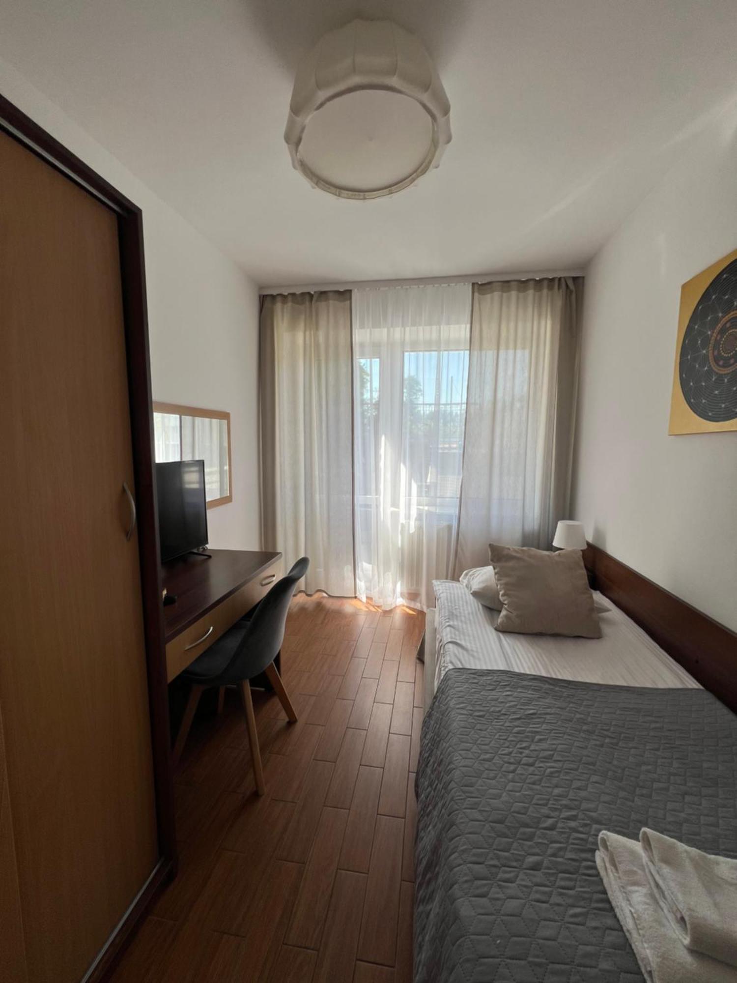 Osrodek Wypoczynkowy Balt-Tur Feel Well Resort Jastrzębia Góra Exterior foto