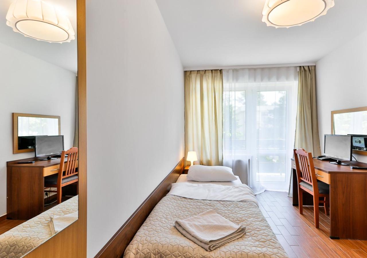 Osrodek Wypoczynkowy Balt-Tur Feel Well Resort Jastrzębia Góra Exterior foto